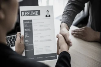 Comment recruter son premier employé ?