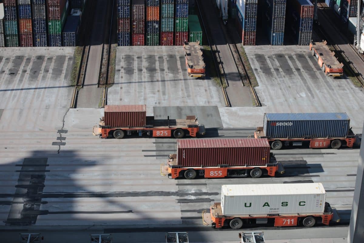 Utiliser les services d'un transitaire : une solution rapide et économique
